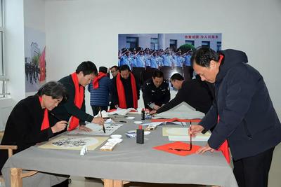 翰墨飄香迎新春，警民同心繪和諧——諸城市公安局與文聯成功舉辦書畫聯誼交流活動